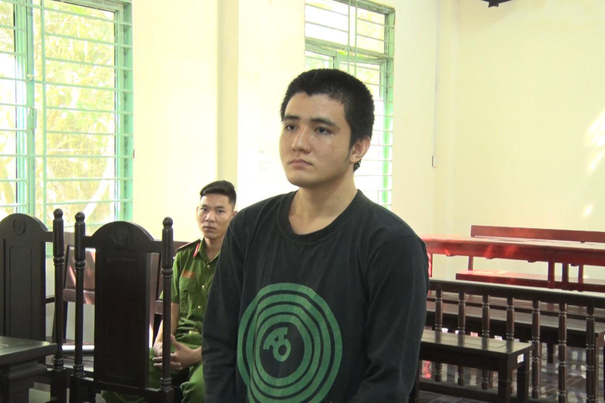 2019/11/30/tôm cap tai san.jpg